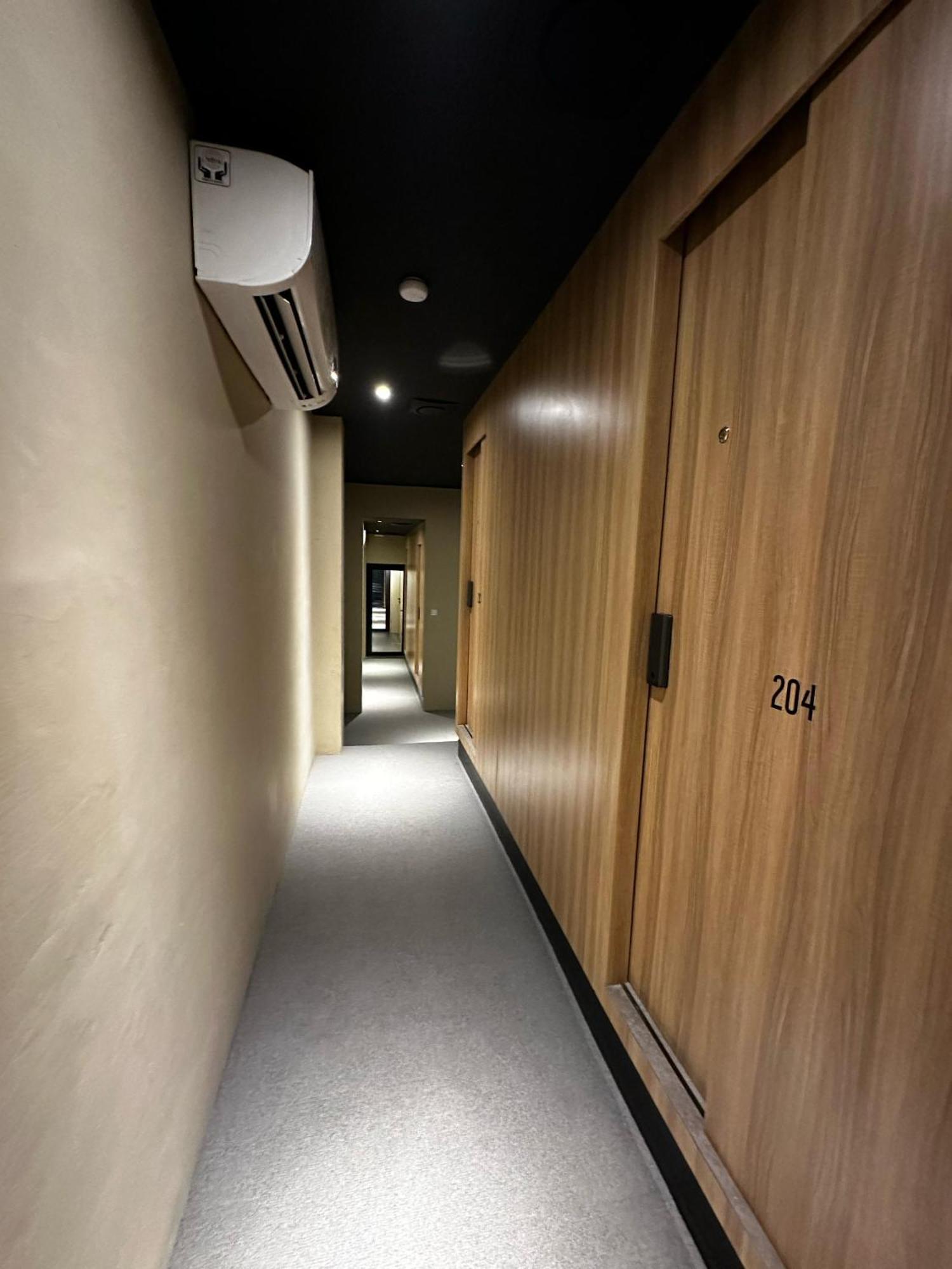 Capsule hotel Dosare Capsule